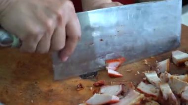 Kesme board üzerinde kırmızı Kızartma domuz sürgülü., Tayland