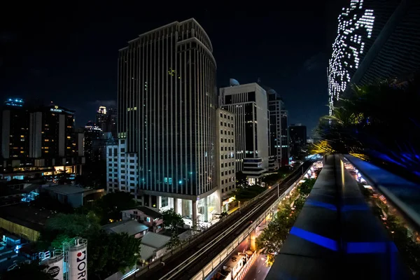 Bangkok, TAILANDIA - 30 Mar, 2019: En la noche de Chidlom zona i —  Fotos de Stock