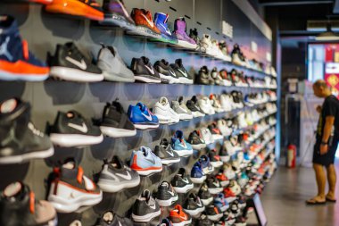 Taipei, Tayvan - 2 Eki, 2017: Taipei, Tayvan'da yerel Nike mağazası,