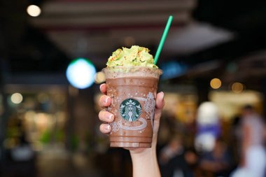Bangkok, Tayland - 15 Kasım 2017: Starbuck souviniers ve b