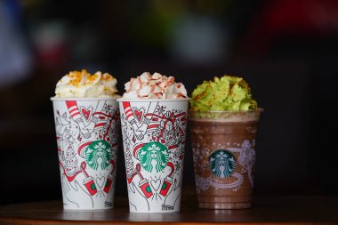 Bangkok, Tayland - 15 Kasım 2017: Starbuck souviniers ve b