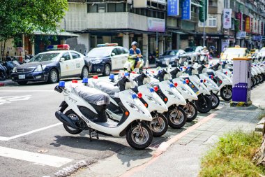 Taipei, Tayvan-3 Ekim, 2017: Tayvan polis araba ve motosiklet w