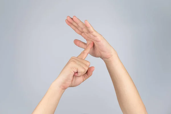 分離白でアジアの人間の手からのタイムアウト記号とシンボル — ストック写真
