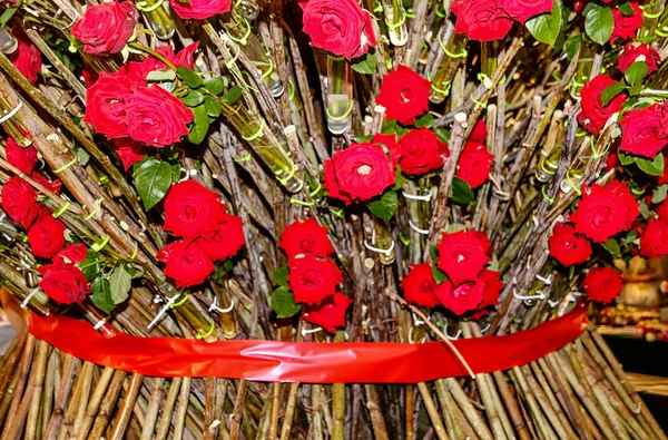 花卉背景 红玫瑰的巨大花束 — 图库照片