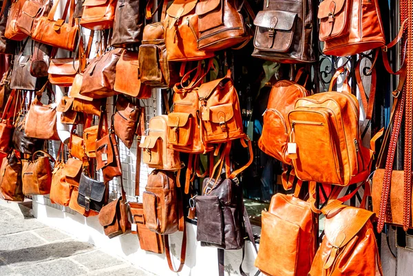 Shopping Handmade Leather Bags Mijas Andalusia Costa Del Sol Spain — Stock Photo, Image