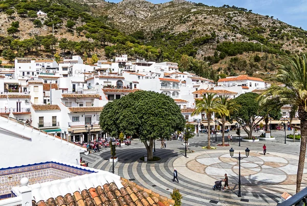 Mijas Pueblo, Costa del Sol büyüleyici Beyaz Köyü, Endülüs, İspanya. Plaza Virgen de la Pena, şehrin ana meydanı. 