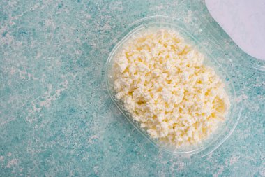 Süzme peynir plastik ambalaj.