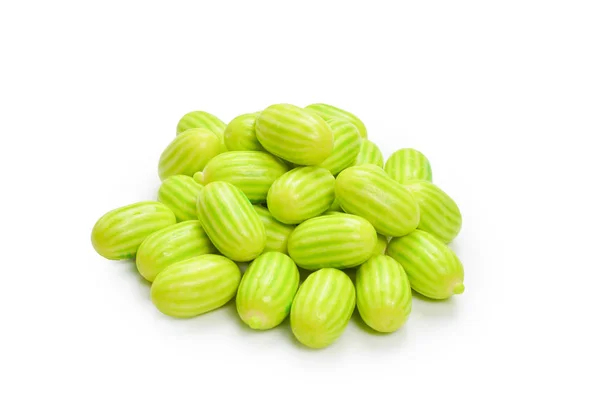 Groen kauwgom geïsoleerd op witte achtergrond. — Stockfoto