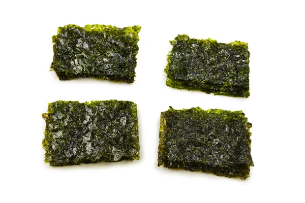 Norveç yosunları beyazlar üzerinde yalıtılmış. 