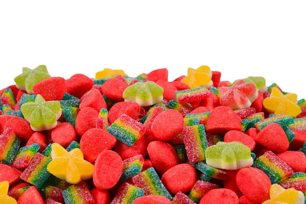 Сочные красочные конфеты желе изолированы на белом. Гамми-конфеты. . — стоковое фото