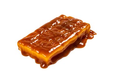 Beyaz arka planda izole edilmiş lezzetli karamel şekerler. Boşluğu kopyala.