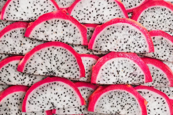 Süße Leckere Drachenfrucht Oder Pitaya Scheiben Als Hintergrund — Stockfoto
