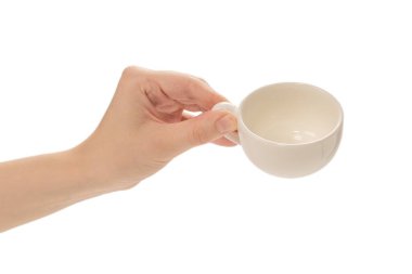 Beyaz arka planda el yapımı boş kahve fincanı..