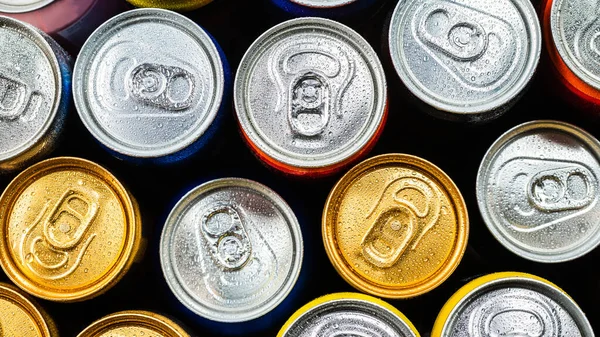 Groep Aluminium Blikjes Koude Drank Bovenaanzicht — Stockfoto