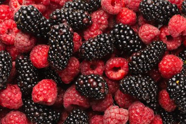 Lezzetli ahududu ve böğürtlen arkaplanı. Üst görünüm. 