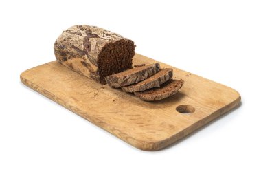 kahverengi ekmek beyaz arkaplanda izole.