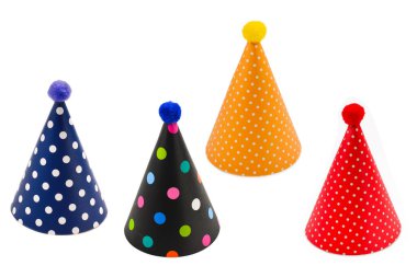 Beyaz arkaplanda doğum günü başlığı izole edildi. 