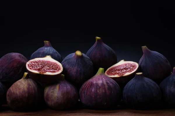 Fichi Saporiti Sfondo Nero Vista Dall Alto Fette — Foto Stock