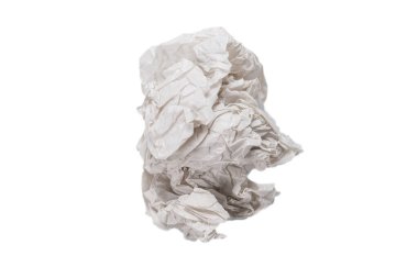 Buruşmuş beyaz kağıt beyaz arka planda izole edilmiş. Boşluğu kopyala. 