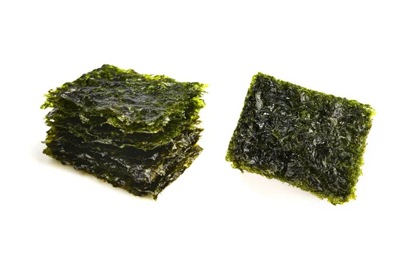 Norveç yosunları beyazlar üzerinde yalıtılmış. 