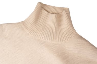 Beyaz arka planda yumuşak sütlü merino yün süveter. Üst görünüm.