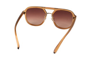 Beyaz arka planda izole edilmiş kahverengi kadın gözlükleri. 