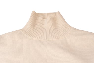 Beyaz arka planda yumuşak sütlü merino yün süveter. Üst görünüm.