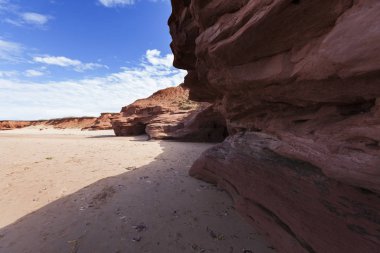 Gök gürültüsü Cove kayalar Prince Edward Island Kanada
