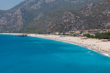 Ideniz Fethiye 'deki Belcekiz Sahili panaromik görünümü