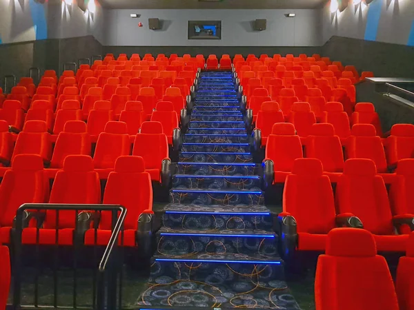 Sala Cine Rojo Vacía Con Asientos —  Fotos de Stock