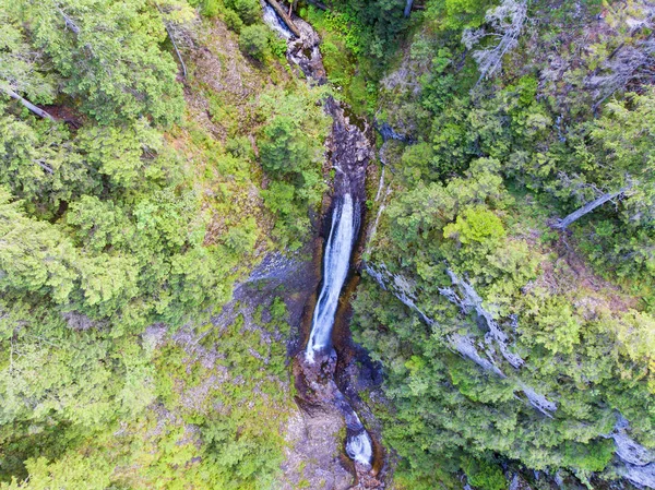 Mała Góra Wodospad Drone Widok Wodospad Duruitoarea Rumuńskie Karpaty — Zdjęcie stockowe
