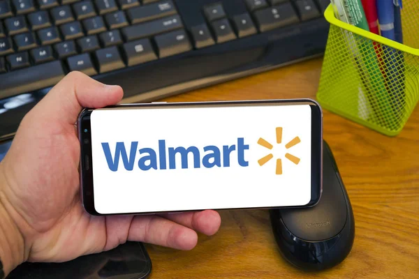 Logo dell'ipermercato al dettaglio Walmart — Foto Stock