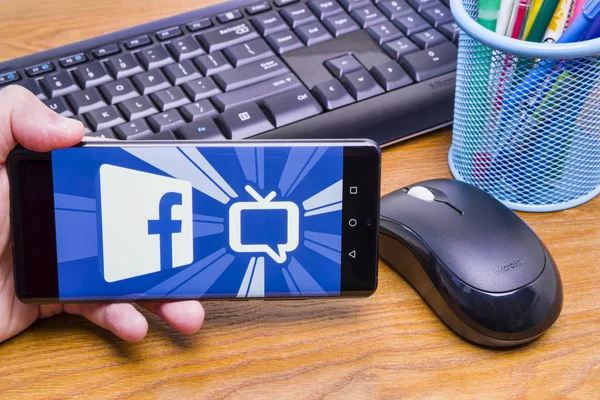 Facebook ver para la televisión — Foto de Stock