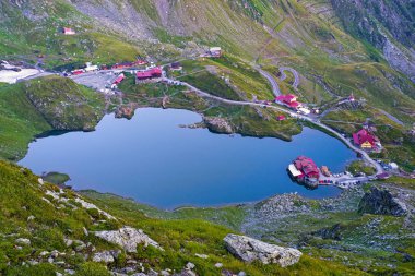 Transfagarasan yolunda Balea Gölü