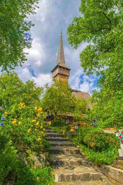 Monumento histórico iglesia de madera — Foto de Stock