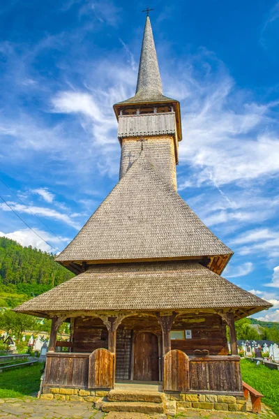 Drewniany pomnik Kościoła w Rumunii — Zdjęcie stockowe