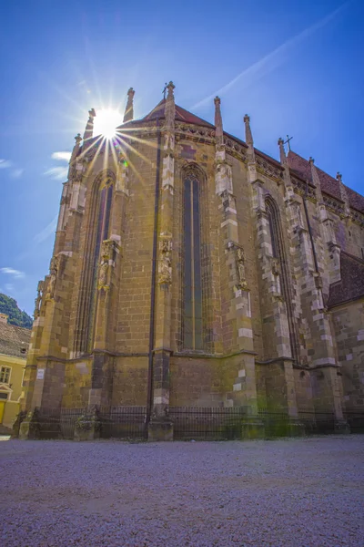 Solsken över antikens saxiska kyrka — Stockfoto