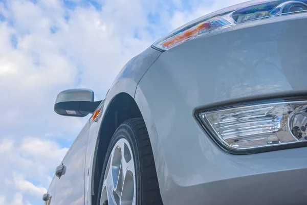 Silver car against sky — Stock Photo, Image