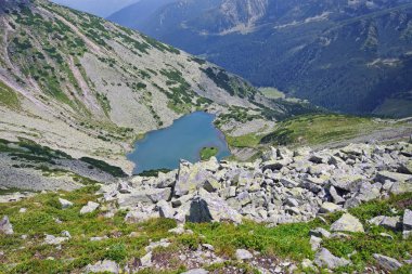 Yaz mevsiminde Alp Gölü, Romen Karpatlar