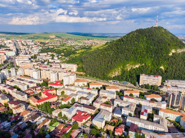 Vue Aérienne Une Petite Ville Montagne Roumanie Piatra Neamt — Photo