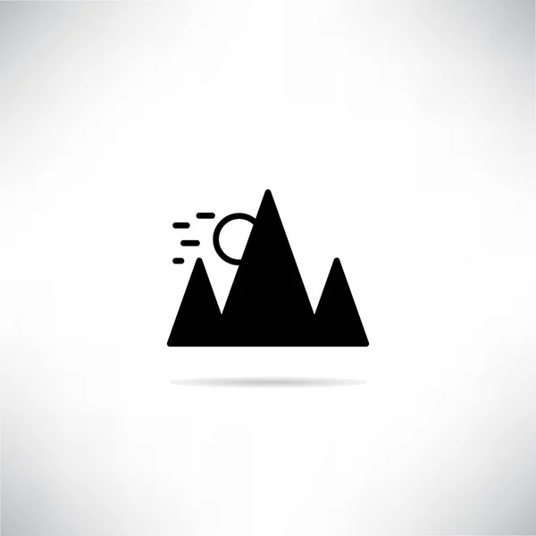 Icono Montaña Sol Con Sombra Sobre Vector Fondo Gris — Vector de stock