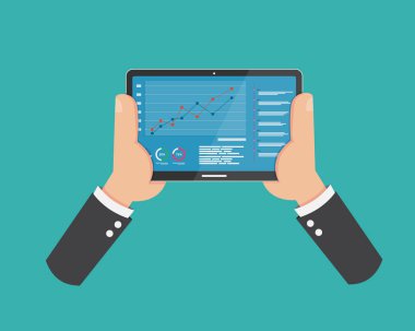 Tablet ve ekrandaki Haritayı grafik bilgileri tutan düz el. arka plandan izole