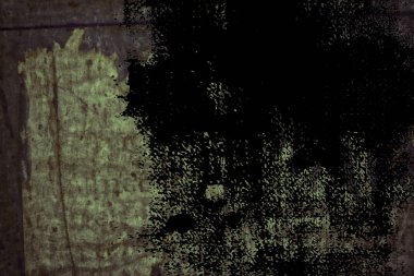 Teneke üzerinde oy dokulu duvar sonra grunge yırtık poster. Yırtık gazete