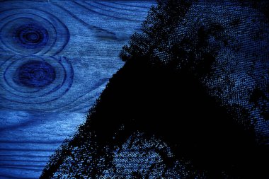 Tahta yüzey tasarım öğeleri için kesme ultra mavi ahşap doku