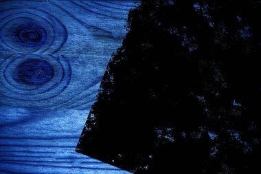 Tahta yüzey tasarım öğeleri için kesme ultra mavi ahşap doku