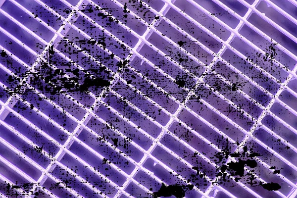 Grunge Ultra fioletowe stali ziemię kraty. Stali nierdzewnej tekstury, tła dla witryny sieci web lub urządzeń mobilnych — Zdjęcie stockowe