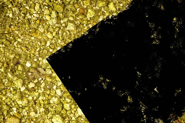 Grunge Ultra amarillo superficie de guijarros, textura de piedra o fondo de roca, fondo de tierra — Foto de Stock