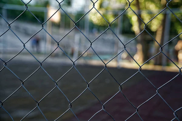 Ματιών σύρμα αλουμινίου με defocused φόντο, επιχειρηματική ιδέα — Φωτογραφία Αρχείου