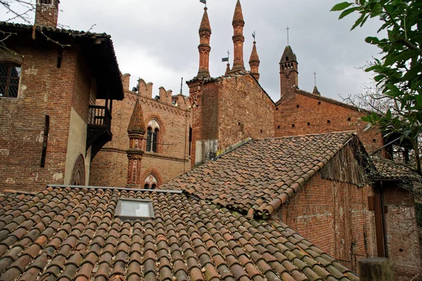 Dachówki, stare średniowieczne dachówkę, Hdr strzał z. — Zdjęcie stockowe