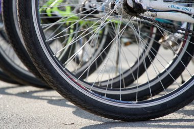 Bisiklet Tekerleği satır yakın yukarı tekerlek detay, Bisiklet konuştu.